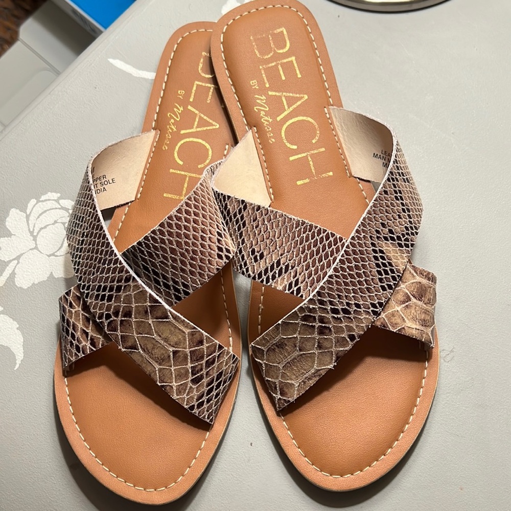 The Beach by Matisse Pebble slide sandal